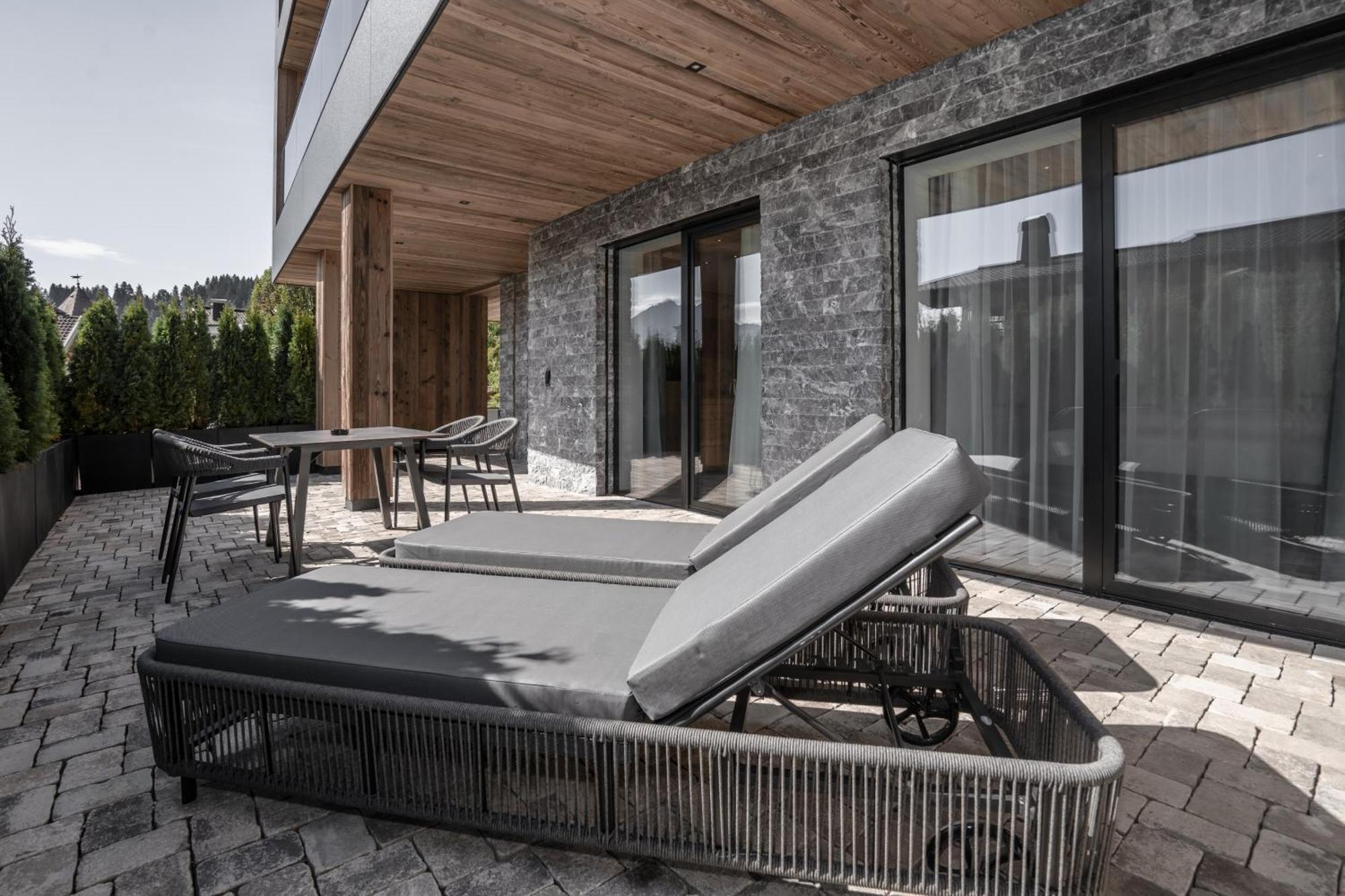 Kaiserjuwel 4 Sterne Superior Prama Exterior photo